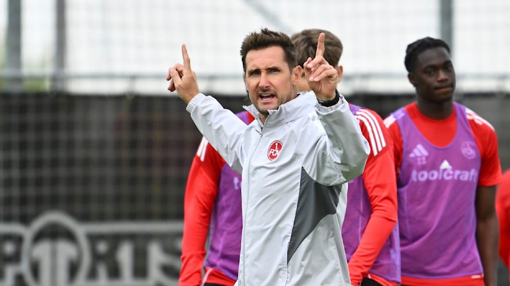 给人一种轻, 表现得极为, alt