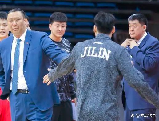 硬是撑起了 硬是撑起了