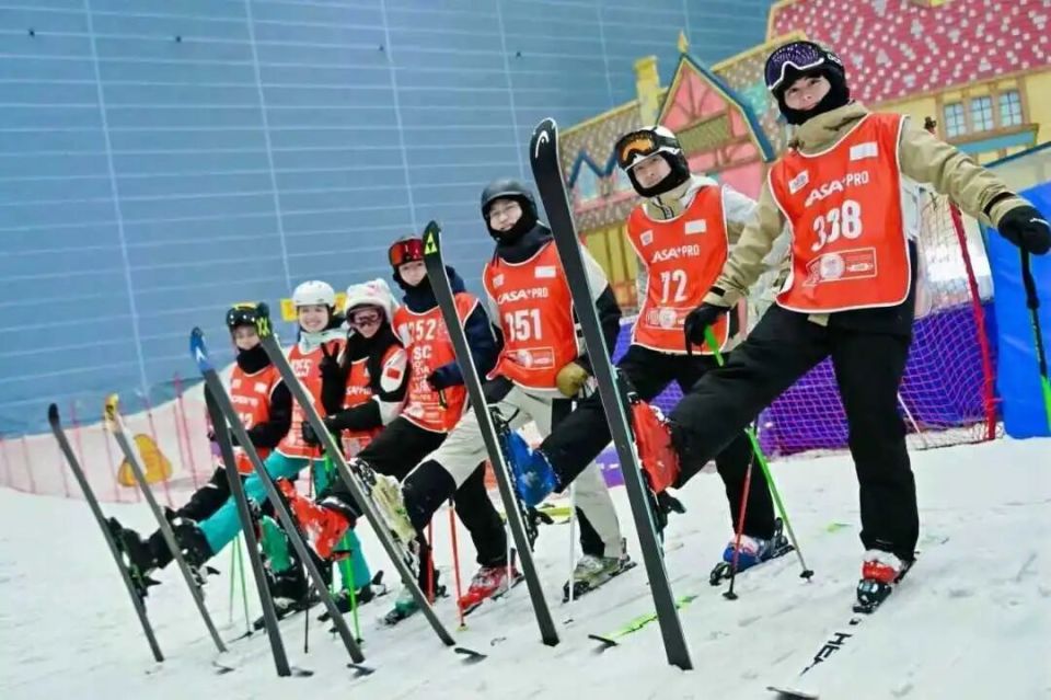 滑雪专业协, 国际滑雪联, ORT 滑雪专业协, 国际滑雪联, ORT